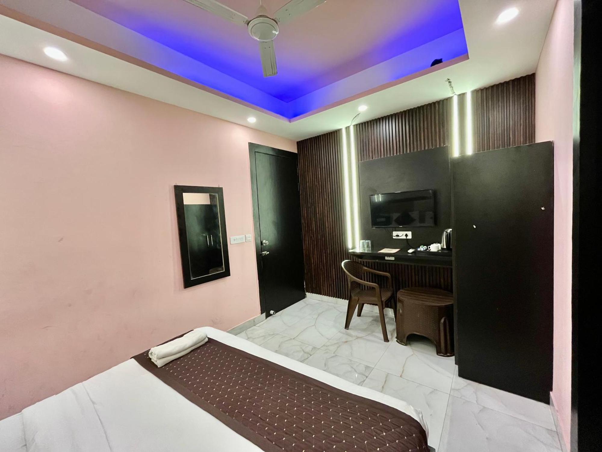 Jupiter Plaza Delhi Airport Hotel นิวเดลี ภายนอก รูปภาพ
