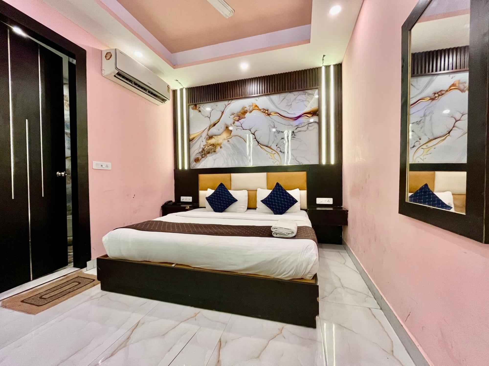 Jupiter Plaza Delhi Airport Hotel นิวเดลี ภายนอก รูปภาพ