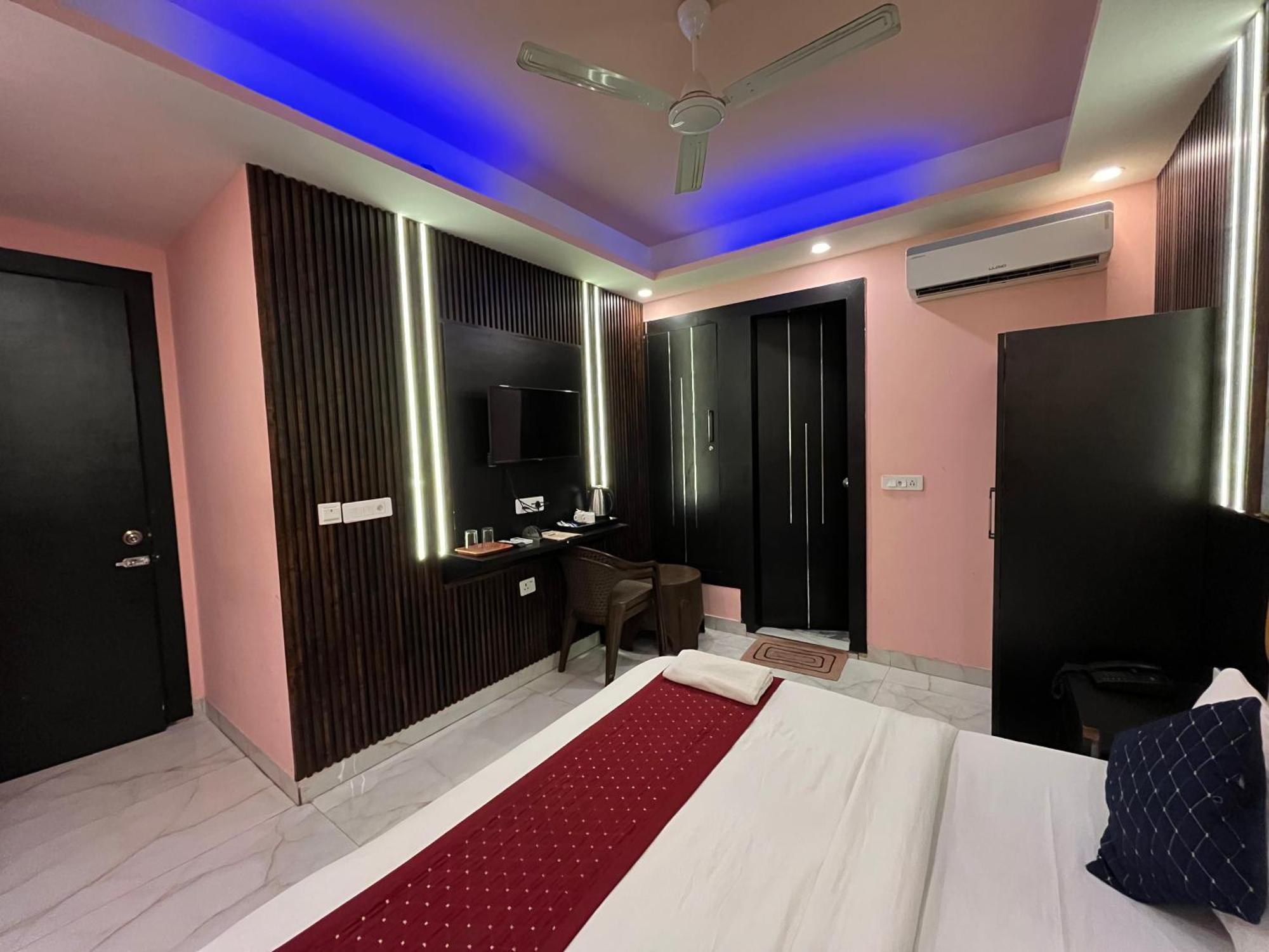 Jupiter Plaza Delhi Airport Hotel นิวเดลี ภายนอก รูปภาพ