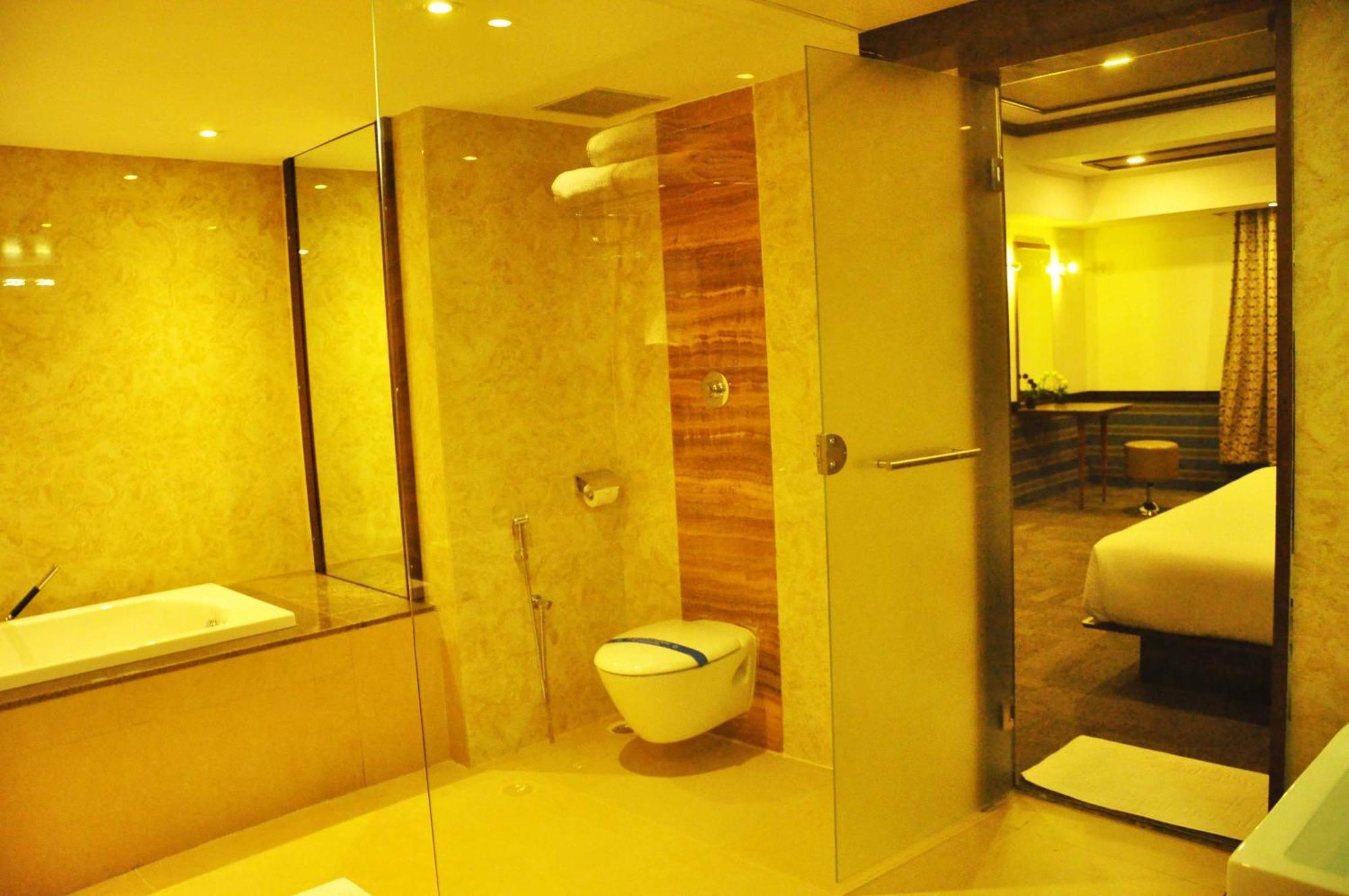 Jupiter Plaza Delhi Airport Hotel นิวเดลี ภายนอก รูปภาพ